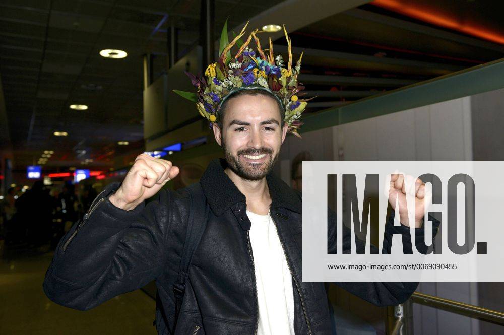 Menderes Bagci bei der Ankunft aus dem Dschungelcamp 2016 der RTL TV-Show Ich bin ein Star - Holt mich hier raus am Flughafen Frankfurt. Frankfurt, 02.02.2016 Foto:xP.xMertensx xFuturexImage