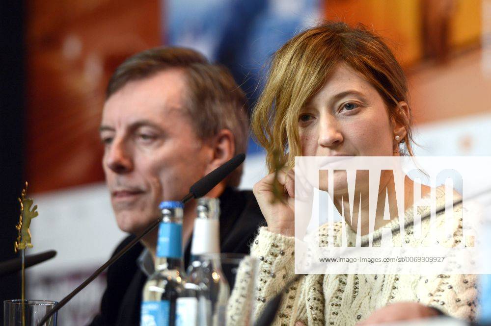 Nick James und Alba Rohrwacher during the jury press conference at the 66th Berlin International Film Festival Berlinale 2016 on February 11, 2016 in Berlin, Germany. Foto:xC.xNiehausx xFuturexImage