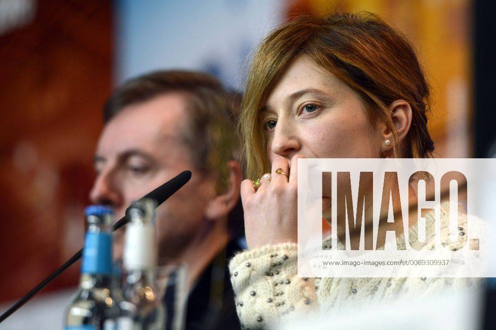 Nick James und Alba Rohrwacher during the jury press conference at the 66th Berlin International Film Festival Berlinale 2016 on February 11, 2016 in Berlin, Germany. Foto:xC.xNiehausx xFuturexImage