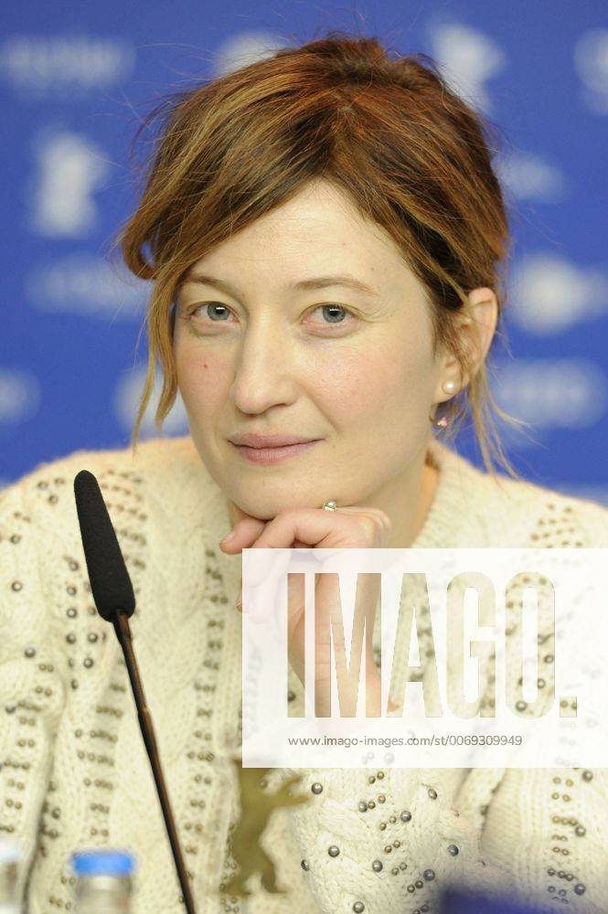 Jurymitglied Alba Rohrwacher während der Pressekonferenz mit der Internationalen Jury der 66. Internationalen Filmfestspiele Berlin 66. Internationale Filmfestspiele in Berlin IFB2016