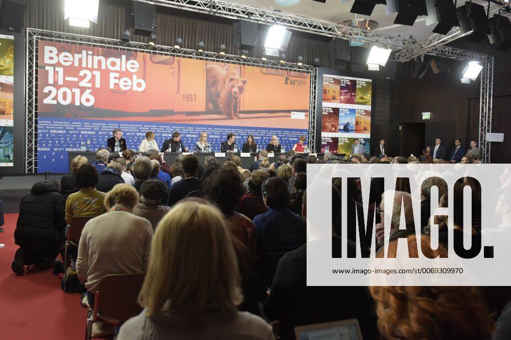 Pressekonferenz mit der Internationalen Jury (Nick James, Lars Eidinger, Meryl Streep, Brigitte Lacombe, Clive Owen, Alba Rohrwacher, Malgorzata Szumowska) der 66. Internationalen Filmfestspiele Berlin 66. Internationale Filmfestspiele in Berlin IFB2016