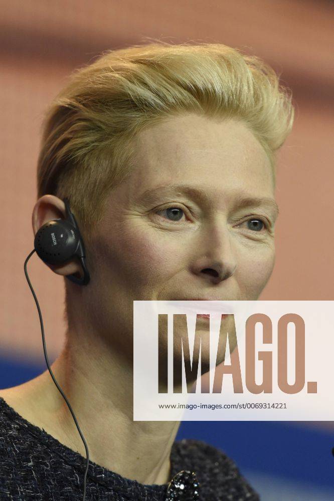 Schauspielerin Tilda Swinton während der Pressekonferenz zum Film -Hail, Caesar- anlässlich der 65. Internationalen Filmfestspiele Berlin 66. Internationale Filmfestspiele in Berlin IFB2016