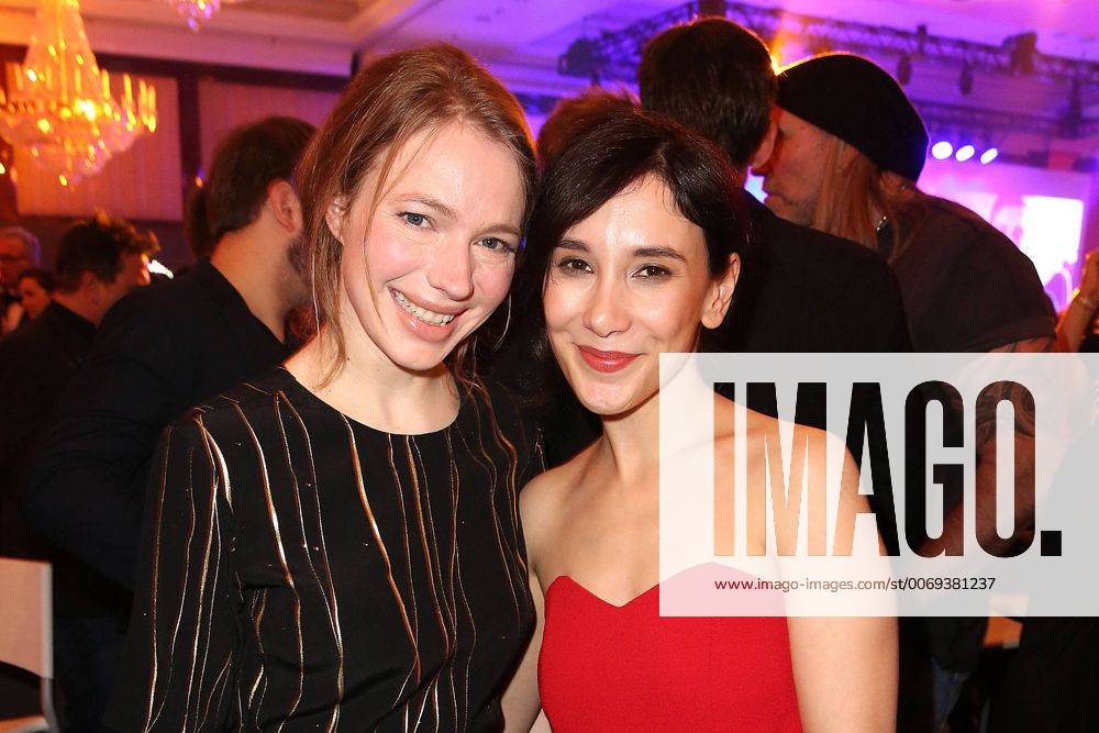 Anna Brüggemann und Sibel Kekilli beim Empfang vom Medienboard Berlin Brandenburg im Rahmen der 66. Berlinale am 13.02.2016 in Berlin 66. Berlinale 2016, Medienboard Empfang in Berlin