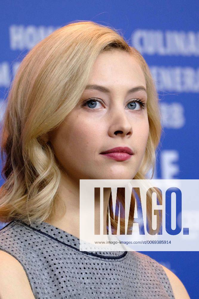 Schauspielerin Sarah Gadon während der Pressekonferenz zum Film -Indignation- anlässlich der 66. Internationalen Filmfestspiele Berlin snapshot-photography K.M.Krause