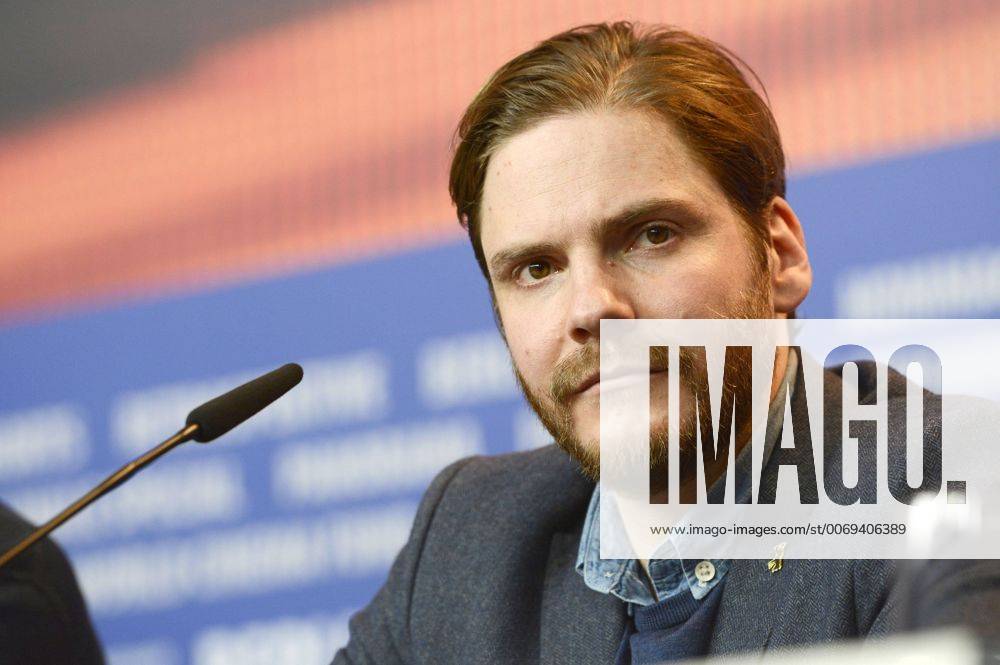 Daniel Brühl during the Alone In Berlin Jeder stirbt für sich allein press conference at the 66th Berlin International Film Festival Berlinale 2016 on February 15, 2016 in Berlin, Germany. Foto:xC.xNiehausx xFuturexImage