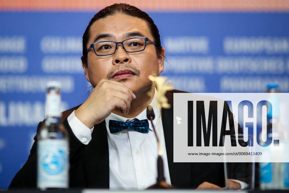 66. Berlinale: Crosscurrent PK (160215) -- BERLIN, Feb. 15, 2016 -- Director Yang Chao attends a press conference for the promotion of the movie Crosscurrent (Chang Jiang Tu) at the 66th Berlinale International Film Festival in Berlin, Germany, on Feb. 15, 2016. ) GERMANY-BERLIN-FILM FESTIVAL-CROSSCURRENT ZhangxFan