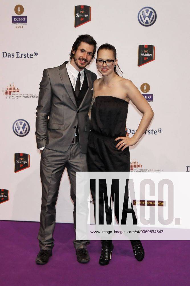 Stefanie Heizmann mit Bruder Claudio - Echo 2011 - 20.Verleihung des Deutschen Musikpreis in der Messe Berlin am 24.03.2011. Echo 2011