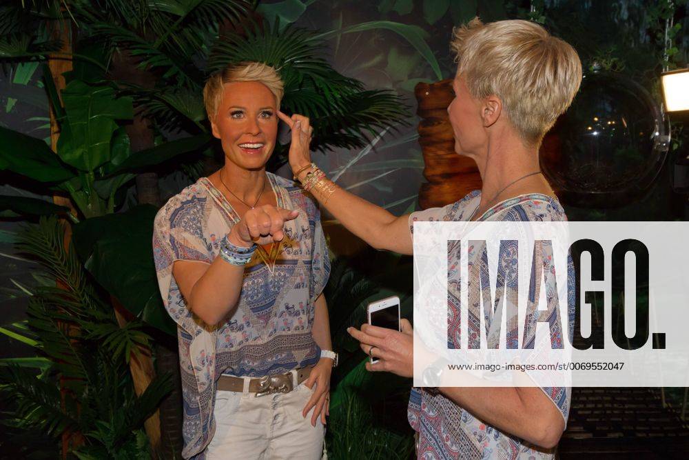 Sonja Zietlow - Enthuellung ihrer Wachsfigur bei Madame Tussauds Berlin am 22.02.1016. Sonja Zietlow - Wachsfigur