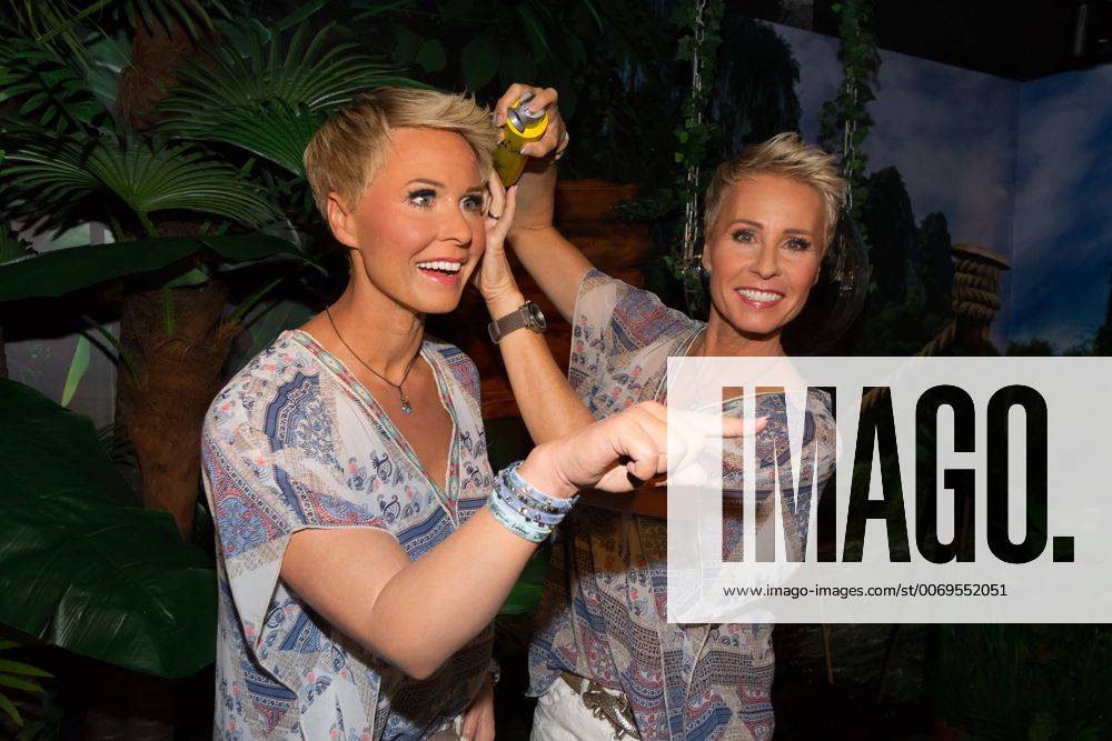 Sonja Zietlow - Enthuellung ihrer Wachsfigur bei Madame Tussauds Berlin am 22.02.1016. Sonja Zietlow - Wachsfigur