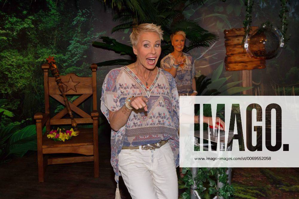 Sonja Zietlow - Enthuellung ihrer Wachsfigur bei Madame Tussauds Berlin am 22.02.1016. Sonja Zietlow - Wachsfigur