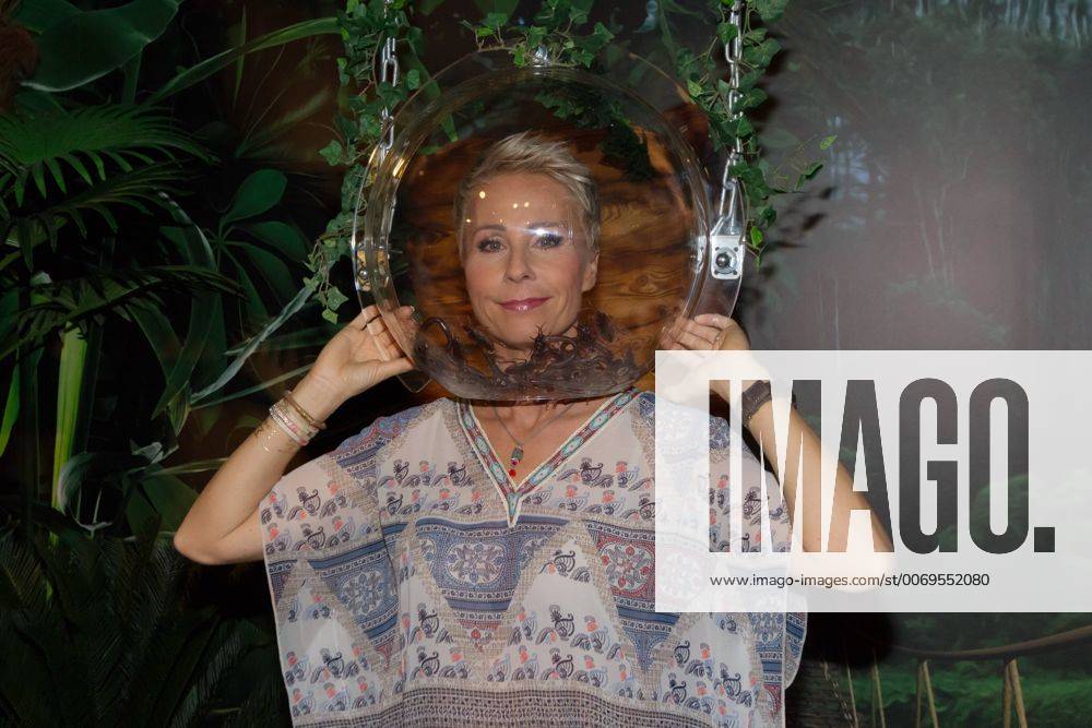 Sonja Zietlow - Enthuellung ihrer Wachsfigur bei Madame Tussauds Berlin am 22.02.1016. Sonja Zietlow - Wachsfigur