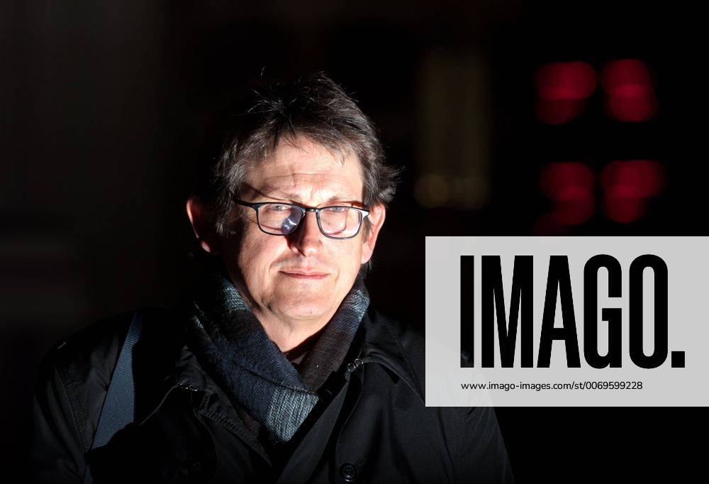 Jan. 17, 2012 - London - Alan Rusbridger, the editor-in-chief of Guardian News and Media, leaves The High Court in central London after giving evidence at the Leveson Inquiry. The inquiry is being lead by Lord Justice Leveson and is looking into the culture, practice and ethics of the British press in the wake of the phone-hacking scandal. - ZUMAp103