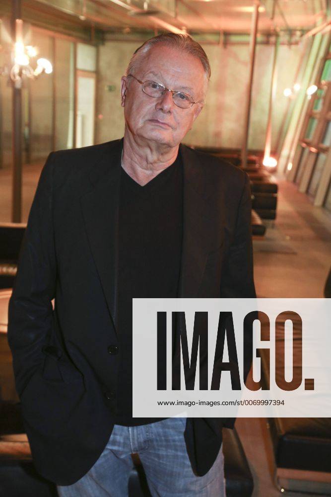 Frank Castorf mit dem Großen Kunstpreis Berlin ausgezeichnet Frank Castorf bei der Verleihung des großen Kunstpreis im Auftrag des Senats von Berlin in der Akademie der Künste am 18.03.16 in Berlin Frank Castorf erhält Grossen Kunstpreis in Berlin