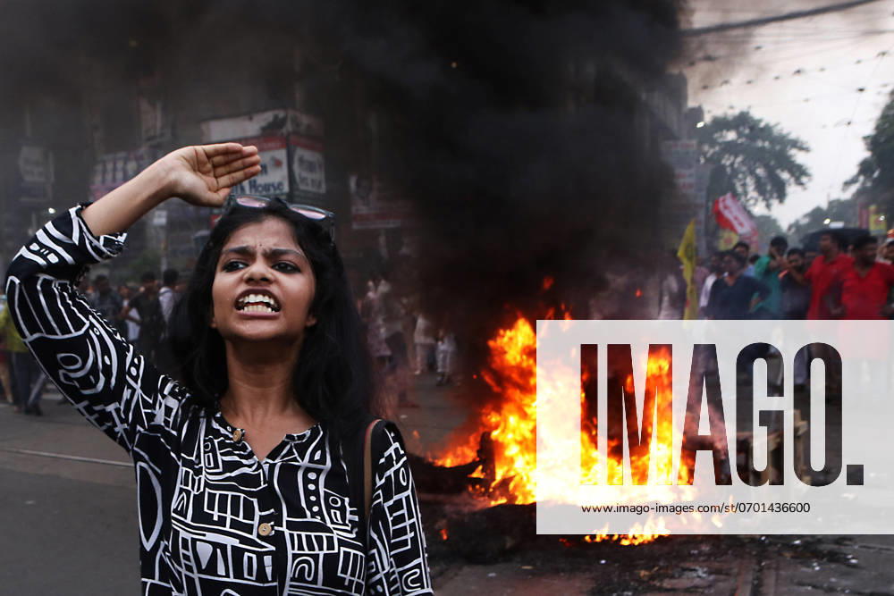 Students Protest Against Exam Scam - India An Activist protesting while tires and an effigy burn during a protest against recent scam in NEET and UGC-NET exam. Student of numerous political parties protested alleged government irregularities. on June 25, 2024 in Kolkata, India. Photo by Dipa Chakraborty Eyepix Group ABACAPRESS.COM Kolkata India