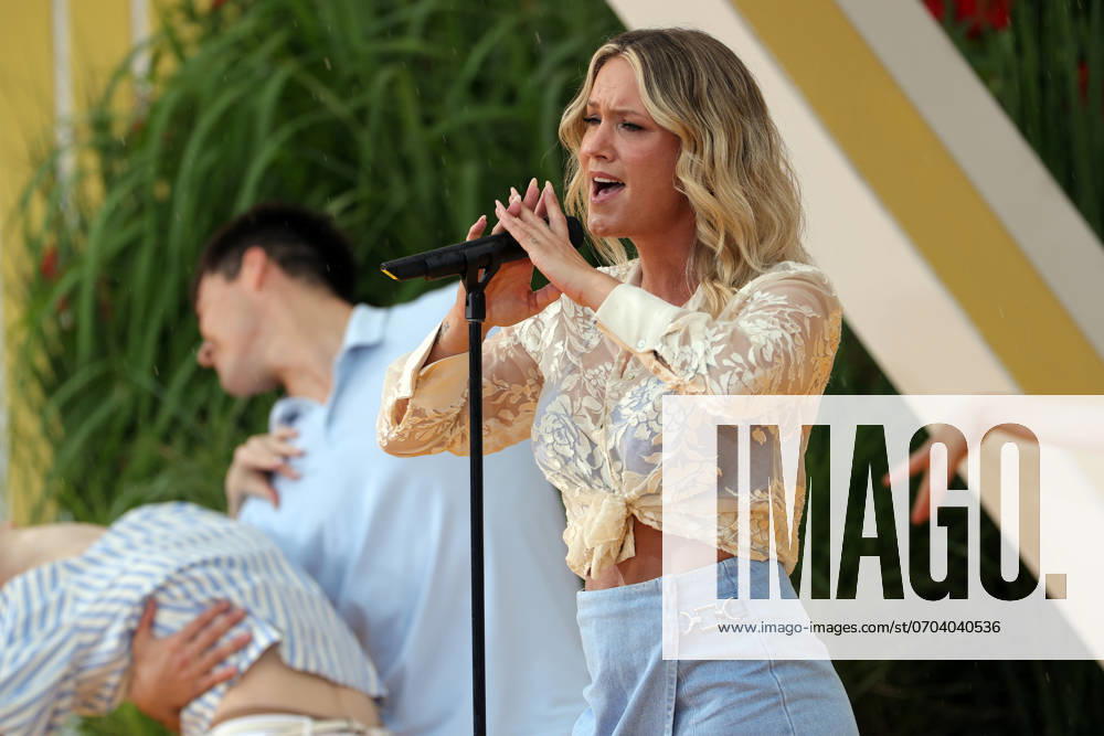 Sonia Liebing - Immer wieder sonntags 2024, Folge 03 Sonia Liebing. ARD-Unterhaltungsshow Immer wieder sonntags. TV-Aufzeichnung und Live-Übertragung vom 30.06.2024 aus dem Wasserpark Rulantica, Rust. Baden-Württemberg, Deutschland.