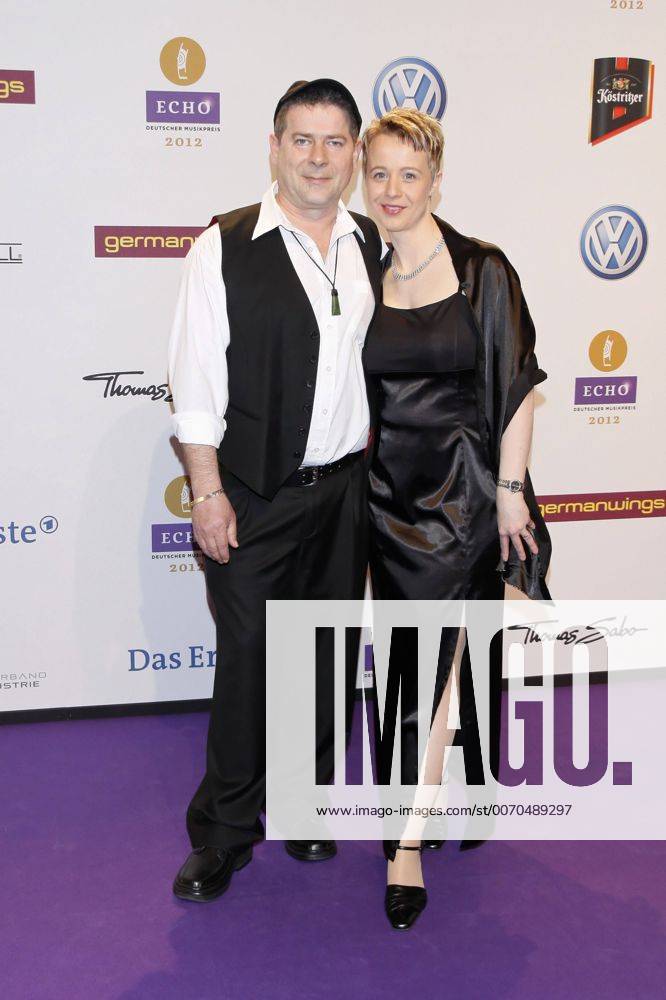 Michael Hirte mit Frau Jenny - Verleihuing des ECHO 2012 in der Hallen der Messe Berlin am 22.03.2012. Echo 2012