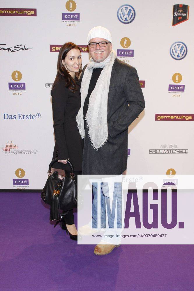 Gerry Friedle (DJ Ötzi) mit Frau Sonja - Verleihuing des ECHO 2012 in der Hallen der Messe Berlin am 22.03.2012. Echo 2012