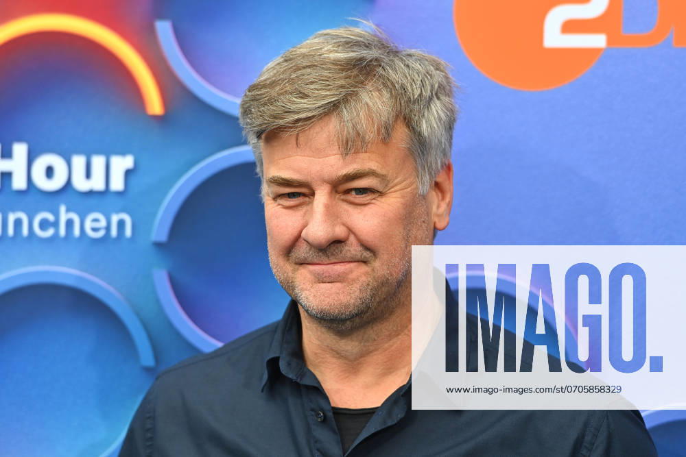 Marcus MITTERMEIER (Schauspieler), Einzelbild,angeschnittenes Einzelmotiv,Portraet,Portrait,Porträt. ZDF Empfang Get Totgether Orange Hour in H ugo s Bar anlaesslich Filmfest Muenchen am 02.07.2024.