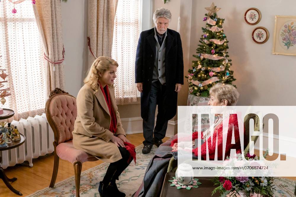 Journey Back to Christmas (2016) - filmstill Journey Back to Christmas (2016) Candace Cameron Bure, Tom Skerritt - - -