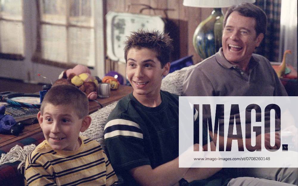 Malcolm In The Middle - filmstill ERIK PER SULLIVAN, JUSTIN BERFIELD & BRYAN CRANSTON in Malcolm In The Middle Future Malcolm Filmstill - Editorial Use Only Ref: FB Supplied by