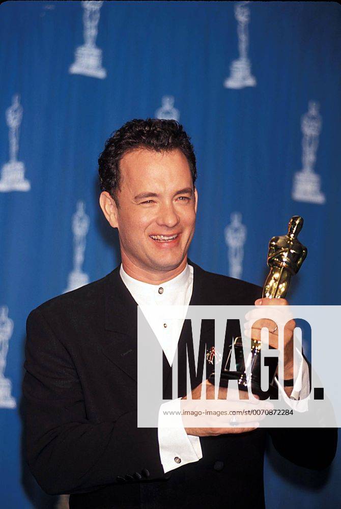 K1037AR.67TH ANNUAL ACADEMT OSCARS AWARDS 03 27 1995. 1995.TOM HANKS - ZUMAg115
