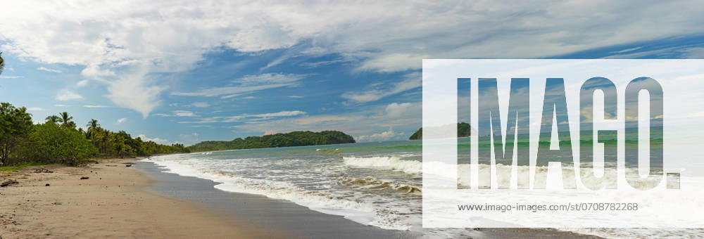 Schöner Sandstrand am Pazifik in Samara in Costa Rica schöner Sandstrand am Pazifik in Samara in Costa Rica