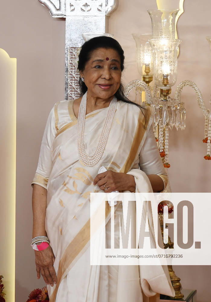 Wedding red carpet of Anant Ambani & Radhika Merchant in Mumbai, India - 12 Jul 2024 Indian playback singer and entrepreneur Asha Bhosle poses for a photo on the red carpet wedding ceremony of Anant Ambani and Radhika Merchant in Mumbai. Mumbai India