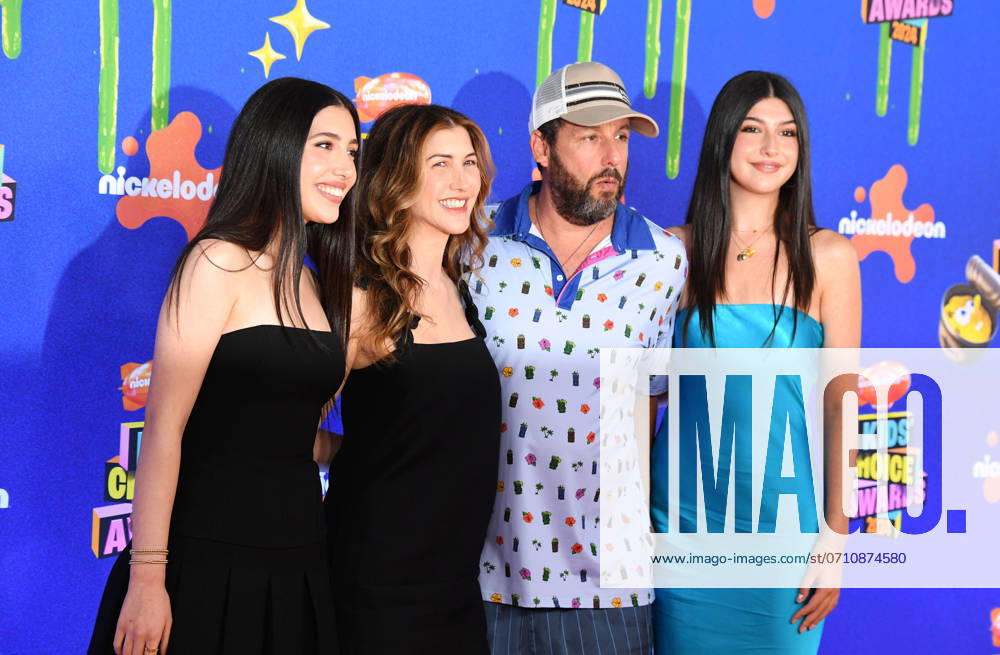 SANTA MONICA, CALIFORNIA - JULY 13: (L-R) Sadie Sandler, Jackie Sandler, Adam Sandler and Sunny Sandler attend Nickelodeon Kids Choice Awards 2024 at Barker Hangar on July 13, 2024 in Santa Monica, California.