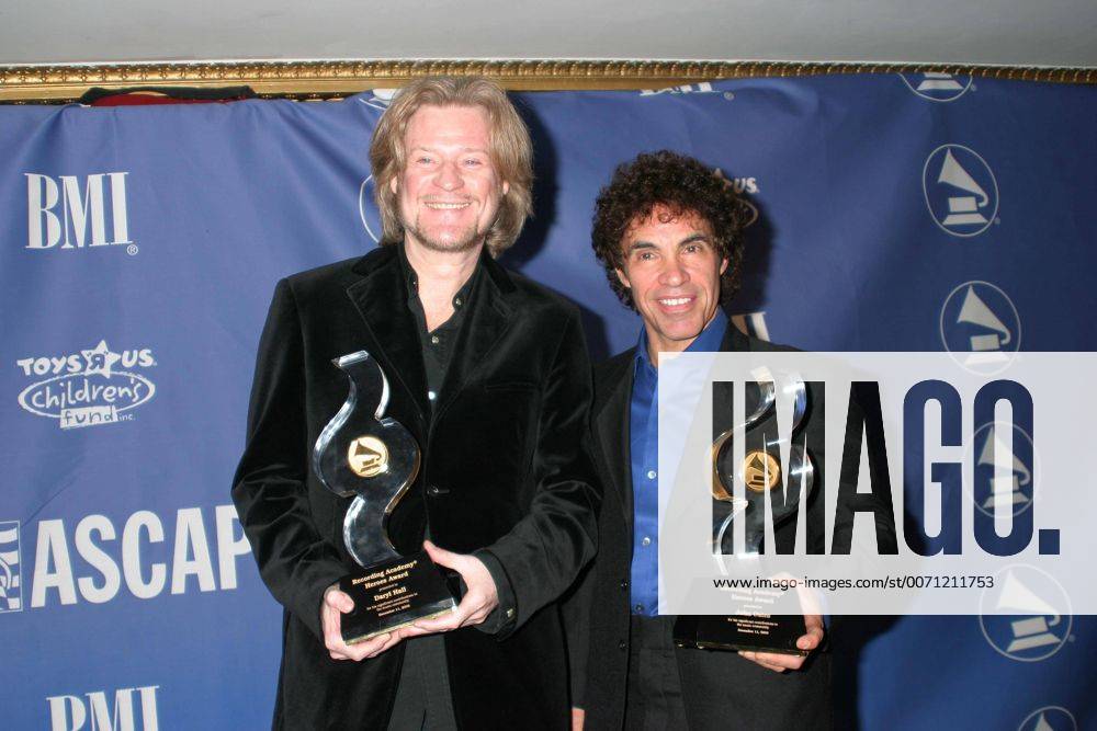 Jan. 1, 2011 - New York - Daryl Hall and John Oates (Hall & Oates) attends NY Chapter Of The Recording Academy as it Celebrates 8th Annual NARAS Heroes Awards (Gala). Digital Image CREDIT: Anthony G. Moore K34710AGM.12 11 2003 - ZUMAg49_