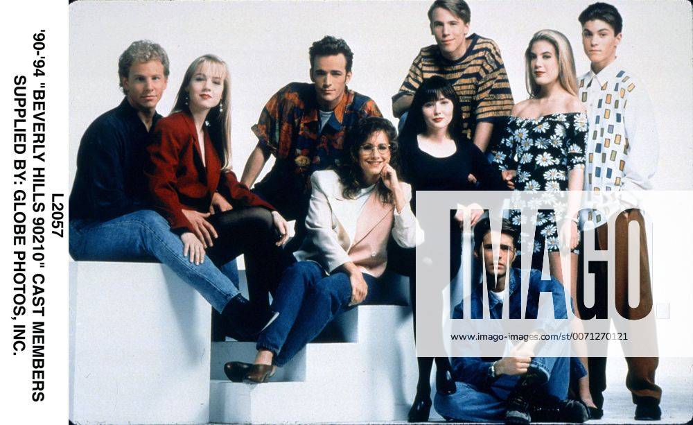Jan. 1, 2011 - L2057. 90- 94 BEVERLY HILLS 90210 CAST MEMBERS.SUPPLIED BY: 1990 - ZUMAg49_
