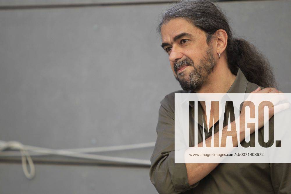Spanish film maker Fernando Leon de Aranoa during an interview to present his last film Politics, instruction manual held in Madrid, Spain on 02 June 2016. The film, which will be screened upcoming 3 June, is a documetary film that relates the birth and developement of the antiausterity party Podemos (We Can). Spanish film maker Fernando Leon de Aranoa !ACHTUNG: NUR REDAKTIONELLE NUTZUNG! 20160602-636004969089472553
