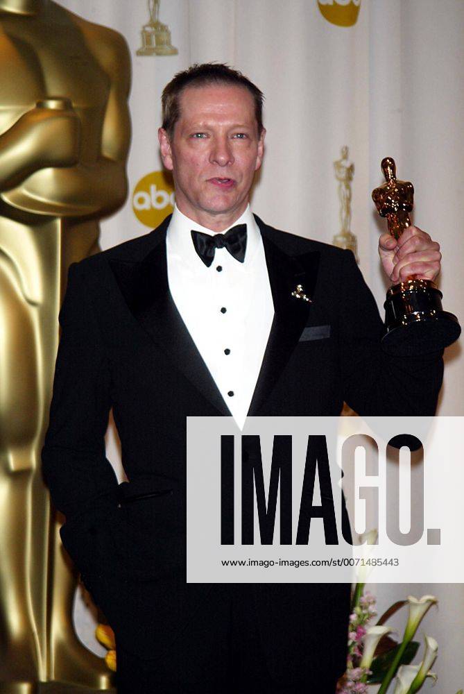 OSCARS. Bester Nebendarsteller. Preisträger 2001-2010 Jan. 1, 2011 - K29705LCAV SD0323.75TH ANNUAL ACADEMY AWARDS OSCARS.PRESS ROOM RENAISSANCE HOTEL, .HOLLYWOOD, CA . 2003.CHRIS COOPER - ZUMAg49_