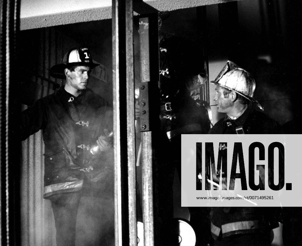 Jan. 1, 2011 - SCOTT NEWMAN AND STEVE MCQUEEN IN TOWERING INFERNO .1974. 27654. - ZUMAg49_