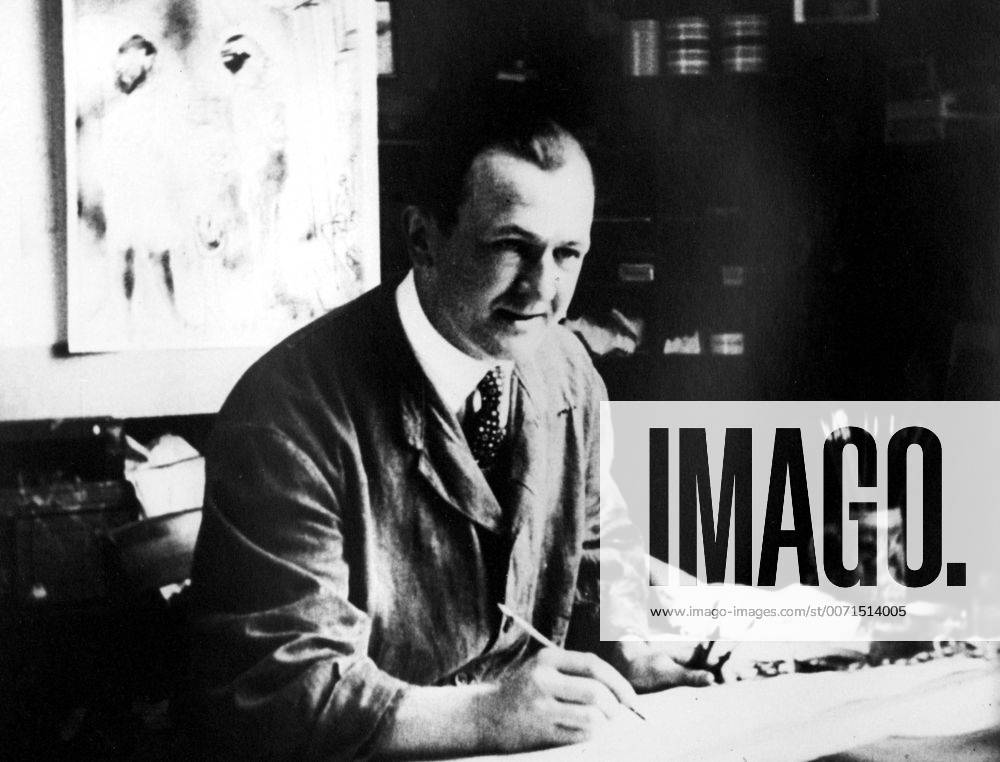 Jan. 1, 2011 - GEORGE GROSZ A GERMAN ARTIST PAINTS THE DISSOLUTE NIGHT LIFE, THE PROFITEERS AND THE FESTERING HATREDS, GERMANY.1920S.SUPPLIED BY - ZUMAg49_