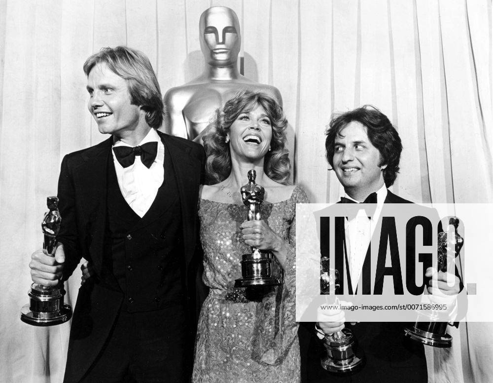OSCARS. Bester Hauptdarsteller. Preisträger 1971-1980 Jan. 1, 2011 - JOHN VOIGHT (L) AND JANE FONDA.1979 ACADEMY AWARDS. - ZUMAg49_