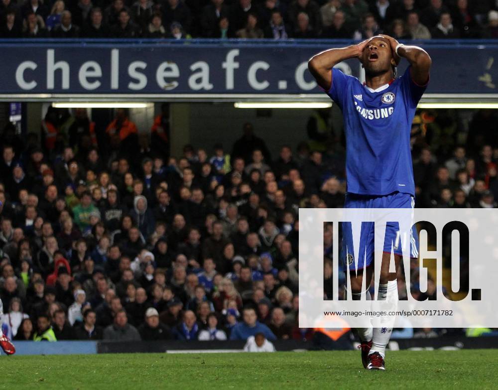Chelsea s Didier Drogba looks on dejected Barclays Premier League: Chelsea FC London vs Blackburn Rovers, 15th January, 2011 - . o0 Enttäuschung