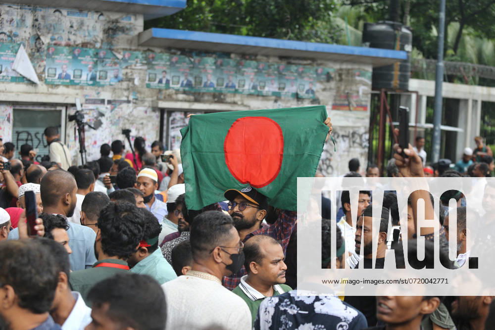 New Protests In Bangladesh Kill 2 - Dhaka Activists take part in a protest march as they demand justice for victims arrested and killed in the recent countrywide violence in Dhaka on August 2, 2024. Demonstrations in Bangladesh after August 2 prayers demanded justice for victims of nationwide unrest and police crackdown, after the release of protest leaders failed to quell public anger. Photo by Habibur Rahman ABACAPRESS.COM Dhaka Wari Bangladesh