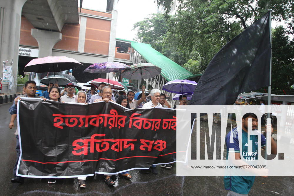 New Protests In Bangladesh Kill 2 - Dhaka Activists take part in a protest march as they demand justice for victims arrested and killed in the recent countrywide violence in Dhaka on August 2, 2024. Demonstrations in Bangladesh after August 2 prayers demanded justice for victims of nationwide unrest and police crackdown, after the release of protest leaders failed to quell public anger. Photo by Habibur Rahman ABACAPRESS.COM Dhaka Wari Bangladesh