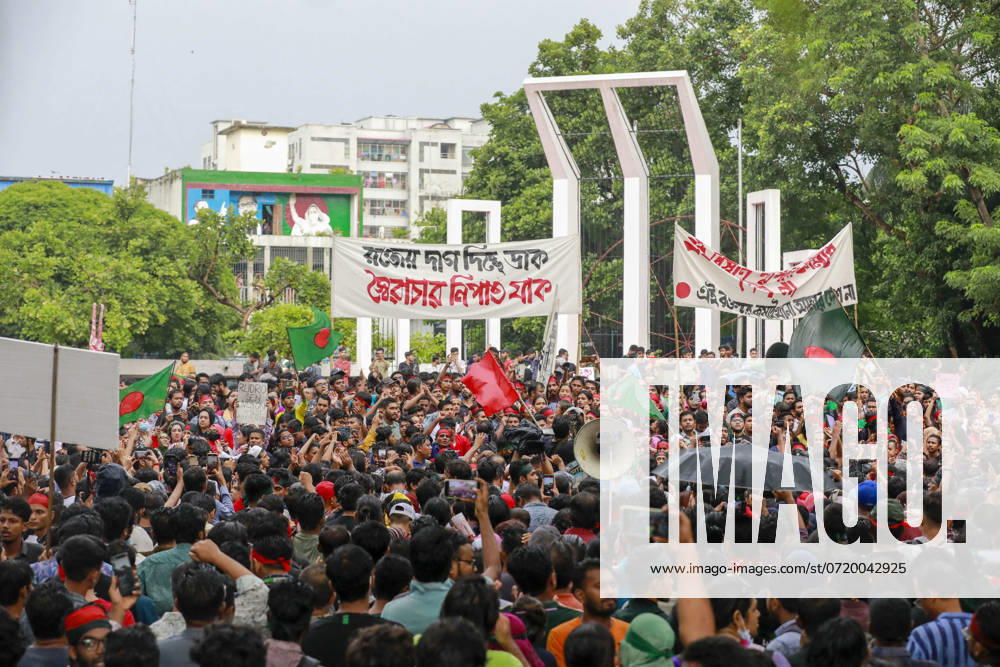 New Protests In Bangladesh Kill 2 - Dhaka Bangladeshi Students, teachers, parents, artist, representatives of civil society and leaders of various student organizations join a mass demonstration in Dhaka, Bangladesh, 02 August 2024. Thousands of people took part in a nationwide prayer and student procession to protest the massacre and mass arrests following recent protests by the Quota Reform Movement, which is demanding reforms to the government s job quota system. Authorities in Bangladesh have announced a gradual easing of a curfew imposed on July 20 after violence erupted in Dhaka and other regions following mass protests last week, allowing offices to open and some activities to take place, and partially restoring telecommunications