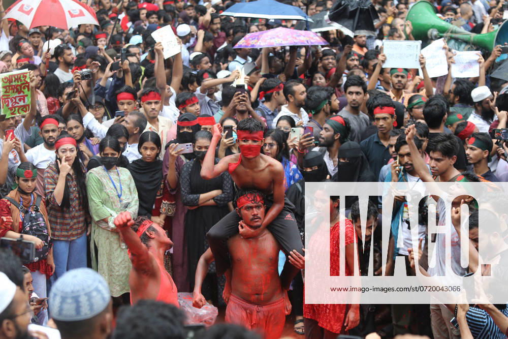 New Protests In Bangladesh Kill 2 - Dhaka Activists take part in a protest march as they demand justice for victims arrested and killed in the recent countrywide violence in Dhaka on August 2, 2024. Demonstrations in Bangladesh after August 2 prayers demanded justice for victims of nationwide unrest and police crackdown, after the release of protest leaders failed to quell public anger. Photo by Habibur Rahman ABACAPRESS.COM Dhaka Wari Bangladesh
