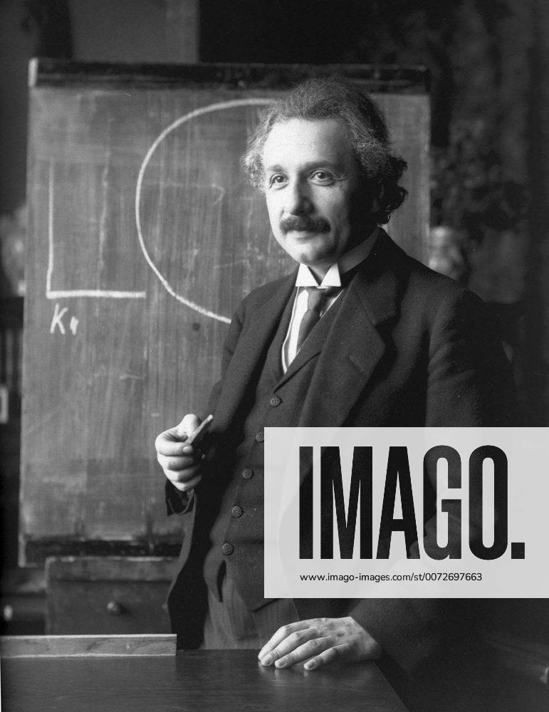 Photograph of Albert Einstein (1879-1955) German-born theoretical physicist and philosopher of science. Dated 1921 WHA !ACHTUNG AUFNAHMEDATUM GESCHÄTZT!