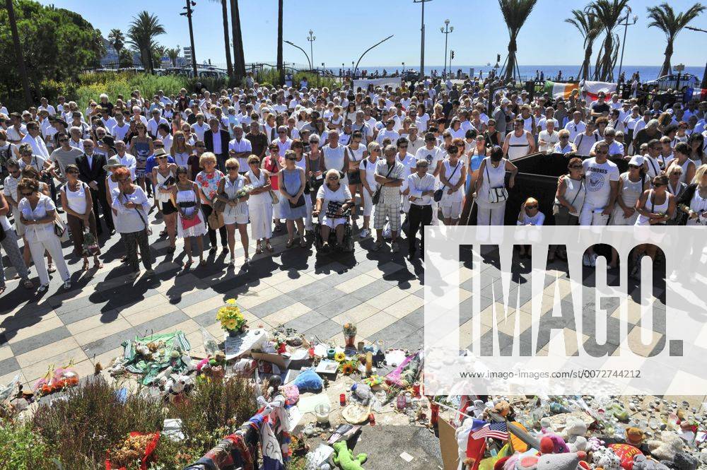 Gedenken an die Opfer des Terroranschlags auf der promenade des anglais in Nizza - 07 08 2016 NORBERTSCANELLA PANORAMIC