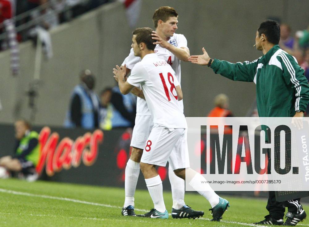 Football - International Friendly - England v Hungary Jack Wilshere (18) comes on as a substitute, to make his debut for England,as a replacement for Steven Gerrard o0 Auswechslung, auswechseln, Einwechslung, einwechseln, Wechsel, wechseln