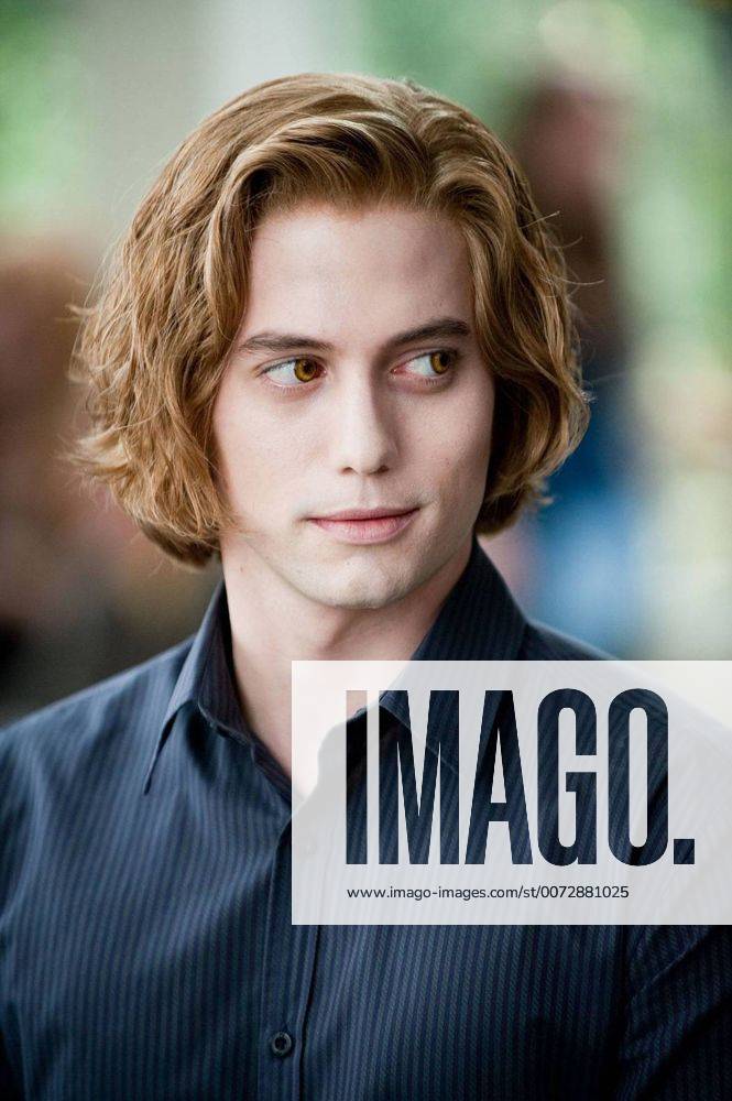 RELEASE DATE: June 30, 2010. MOVIE TITLE: The Twilight Saga: Eclipse. STUDIO: Summit Entertainment. PLOT: As a string of mysterious killings grips Seattle, Bella, whose high school graduation is fast approaching, is forced to choose between her love for vampire Edward and her friendship with werewolf Jacob. PICTURED: JACKSON RATHBONE as Jasper Whitlock. - ZUMAg90_