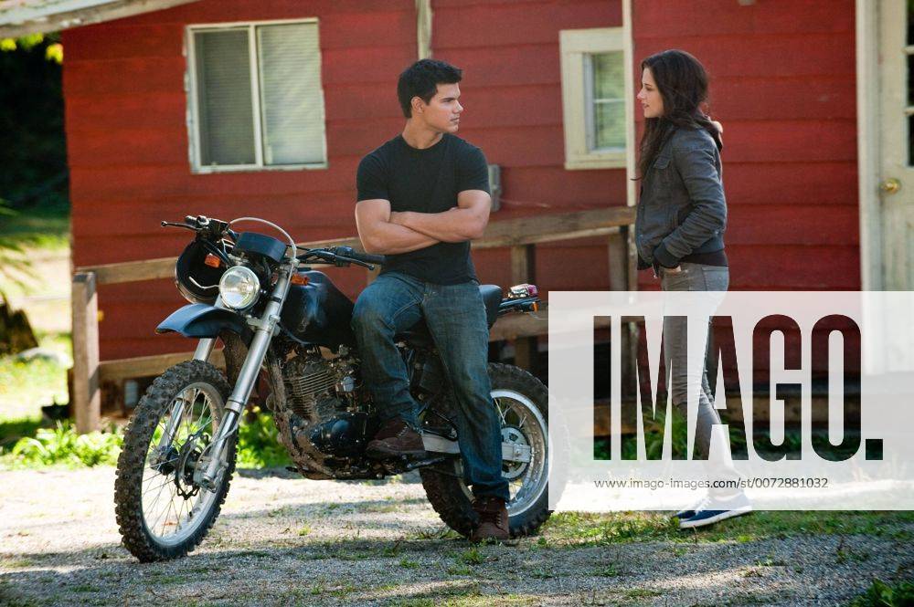 RELEASE DATE: June 30, 2010. MOVIE TITLE: The Twilight Saga: Eclipse. STUDIO: Summit Entertainment. PLOT: As a string of mysterious killings grips Seattle, Bella, whose high school graduation is fast approaching, is forced to choose between her love for vampire Edward and her friendship with werewolf Jacob. PICTURED: TAYLOR LAUTNER as Jacob Black and KRISTEN STEWART as Bella Swan. - ZUMAg90_