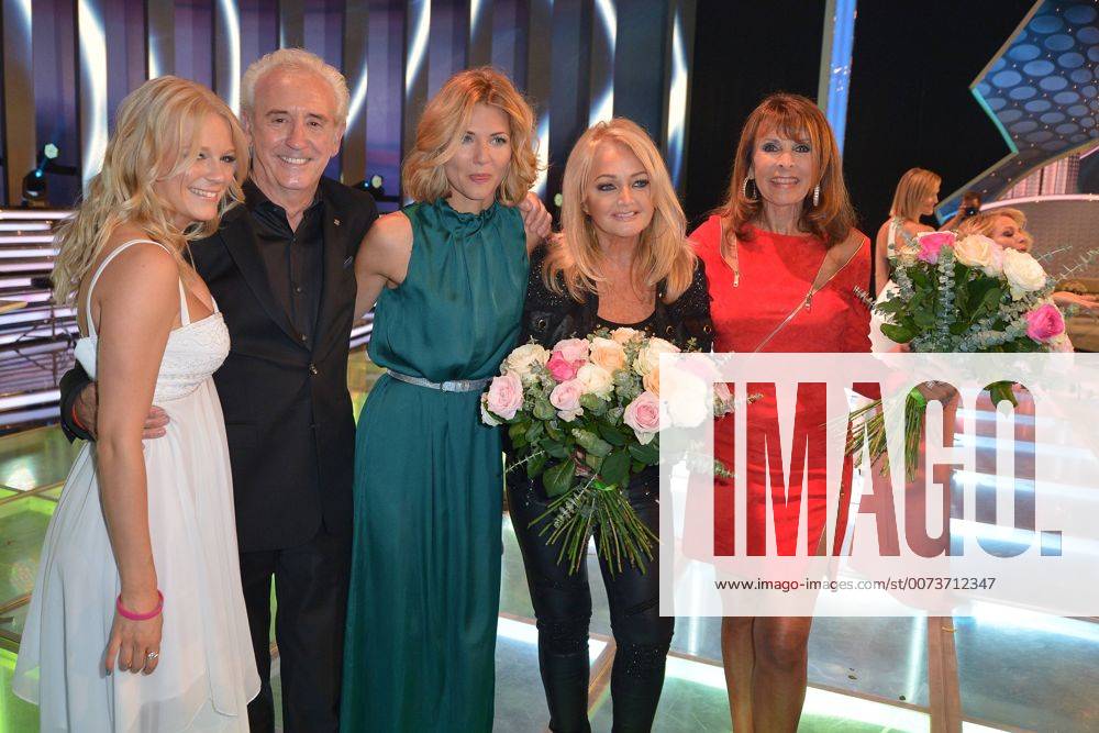 Wilkommem bei Carmen Nebel Julia Lindholm, Tony Christie, Ella Endlich Bonnie Tyler, Ireen Sheer bei der ZDF Fernsehsendung Willkommen bei Carmen Nebel mit Spendenaktion im Zeichen der Deutschen Krebshilfe im Velodrom in Berlin am 01.10.2016