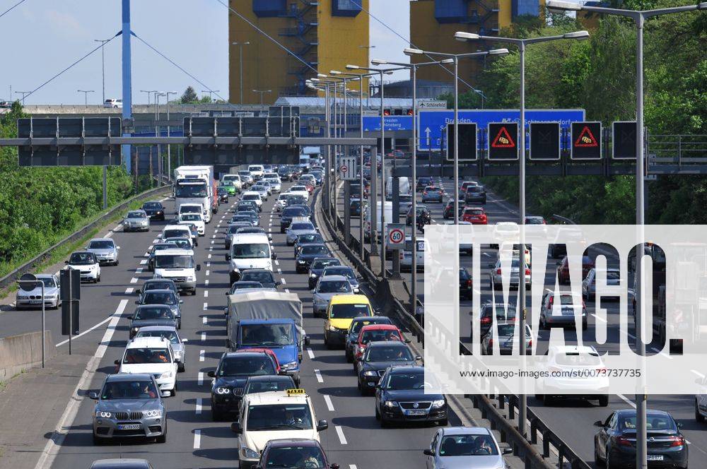 Stau, Stadtautobahn, Wilmersdorf, Berlin, Deutschland Stau Stadtautobahn Wilmersdorf Berlin Deutschland