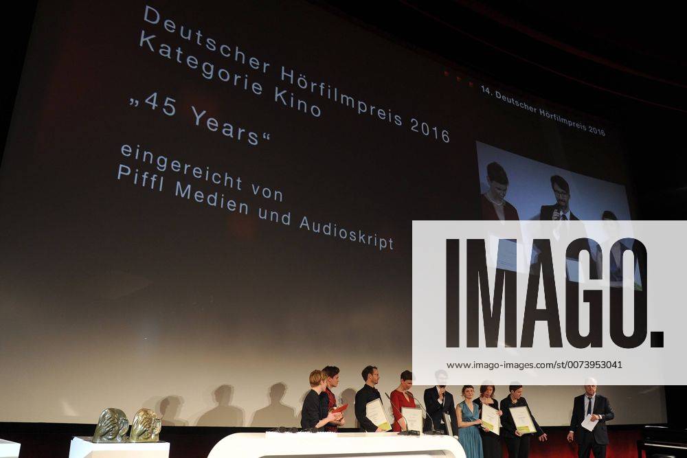 Deutscher Hoerfilmpreis 2016 Preisverleihung mit Luis Hofmann, Jannik Schuemann, links Verleihung des 14. Deutschen Hoerfilmpreis 2016 im Kino International in Berlin am 15.03.2016