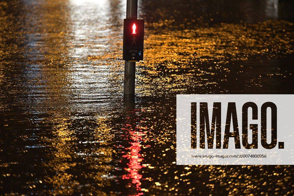 . 21 11 2016. Manchester, United Kingdom. Manchester Floods. xAnthonyxDevlinx xi-Imagesx IIM-13855-0013