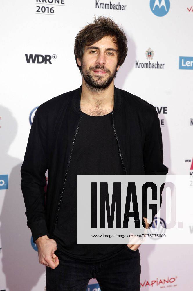 Max Giesinger bei der 17. Verleihung der1Live Krone 2016 in der Jahrhunderthalle. Bochum, 01.12.2016 Foto:xC.xFuturexImage